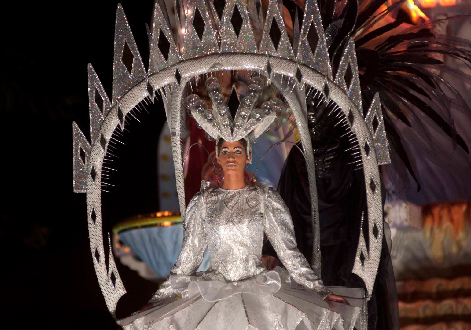 Такой в преддверии Нового года представляют себе на Кубе Снежную королеву. Персонаж знаменитого карнавала в Ремедиосе