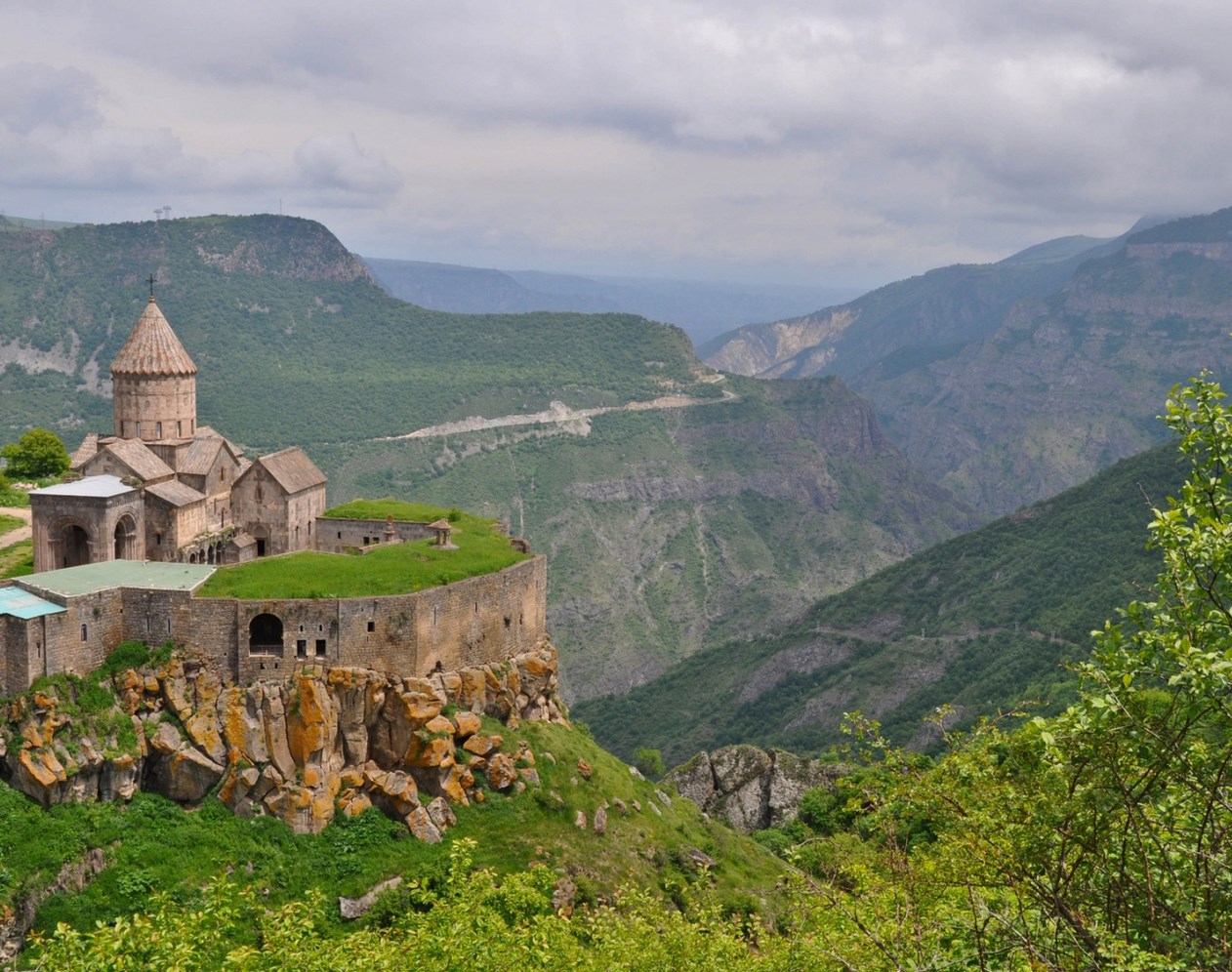 Монастырь татев армения фото