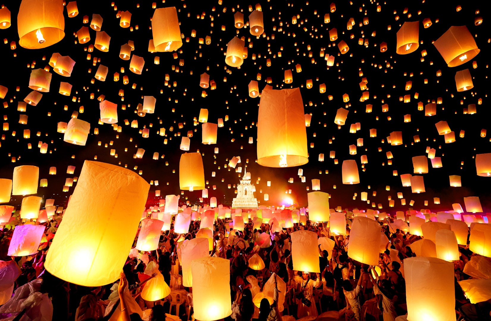 Чудесный фестиваль летающих фонариков Йи Пенг