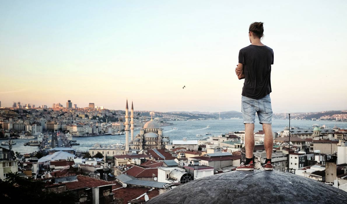 Жара спадает, поэтому можно посвятить отпуск посещению других интересных городов Турции, например, Стамбула