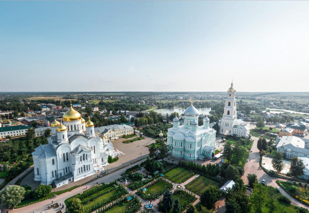 На Пасху многие путешественники отправляются в паломнические туры.