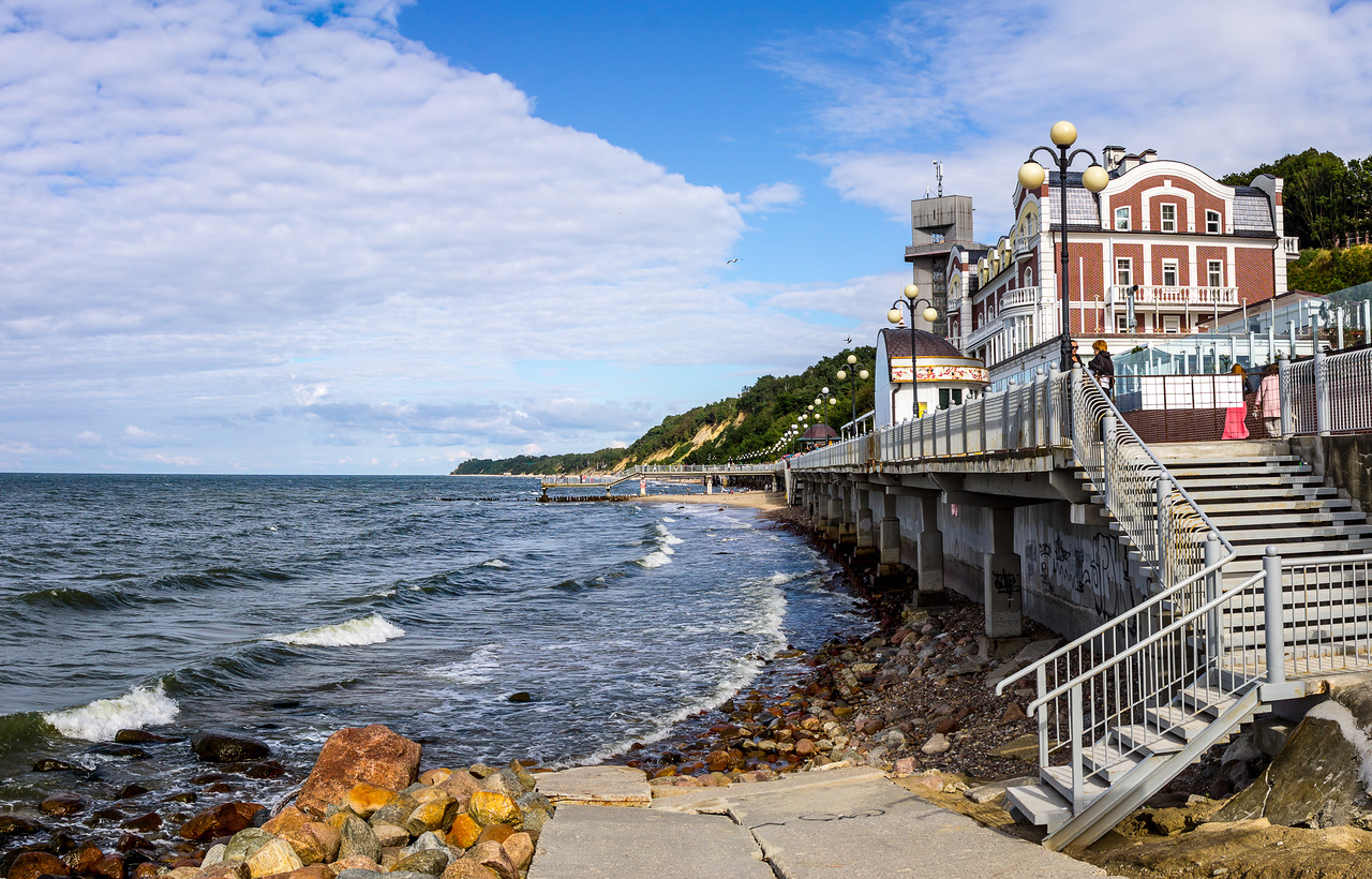 Калининград – одно из любимых туристами летних направлений в России. (Фото: akvarel.ru)