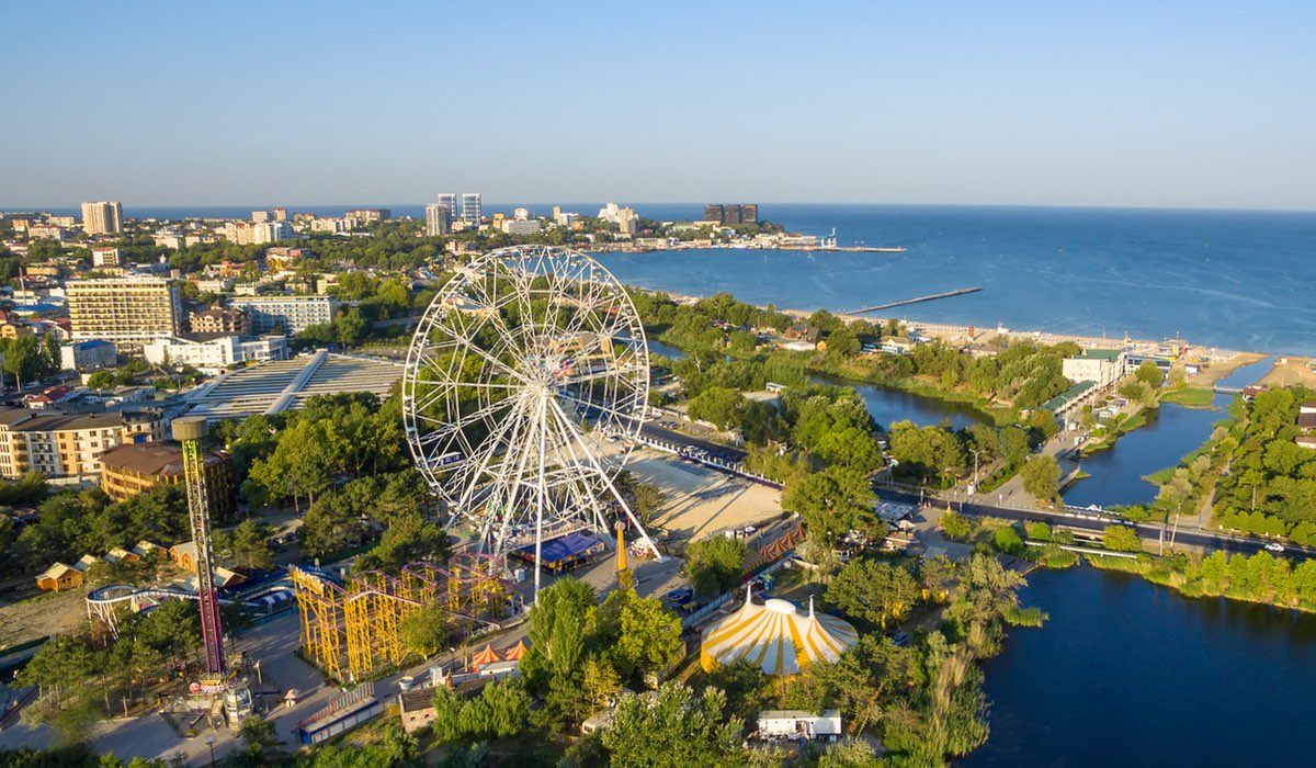 Анапа – полноценный курорт на Черном море, где созданы все условия для отдыха с детьми. (Фото: avianity.ru)